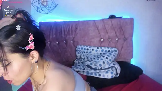 Snapshot of Mia_lopez_1 chatting on February 13, 2026, 11:10 am Mia lopez 1 online show from February 13, 2026, 11:10 am