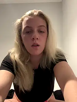 LucyLowbb online show from November 1, 2025, 10:36 pm