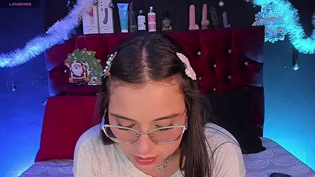 Snapshot of Cony_l chatting on December 17, 2025, 11:26 am Cony l online show from December 17, 2025, 11:26 am