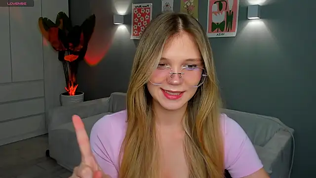 Snapshot of linakorvin chatting on November 10, 2025, 1:16 pm linakorvin online show from November 10, 2025, 1:16 pm