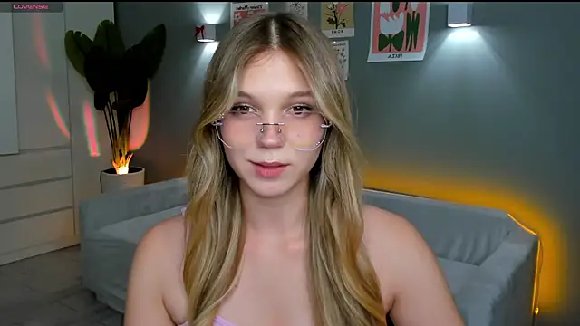 Snapshot of linakorvin chatting on October 26, 2025, 1:33 pm linakorvin online show from October 26, 2025, 1:33 pm