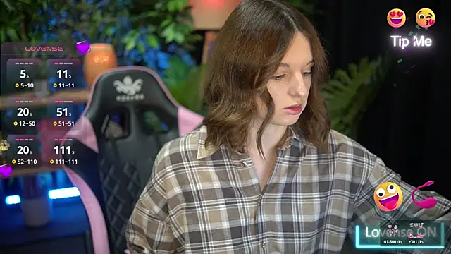 Snapshot of xoxo_molly chatting on November 30, 2025, 9:59 pm xoxo molly online show from November 30, 2025, 9:59 pm