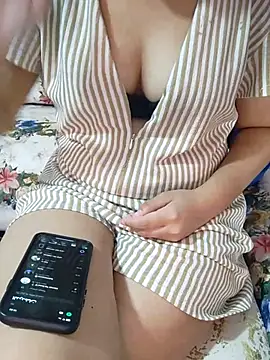 Snapshot of Rihame07 chatting on October 27, 2025, 11:33 am Rihame07 online show from October 27, 2025, 11:33 am