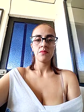 Snapshot of Jade_1-9 chatting on December 19, 2025, 4:09 pm Jade 1-9 online show from December 19, 2025, 4:09 pm