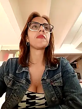 Snapshot of Jade_1-9 chatting on February 6, 2026, 4:25 pm Jade 1-9 online show from February 6, 2026, 4:25 pm