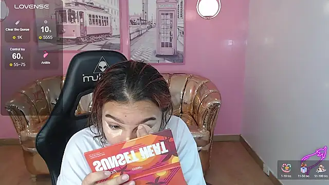 mia foster t online show from November 17, 2025, 12:53 pm