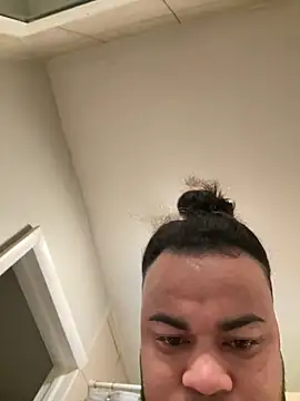 Snapshot of familia0210 chatting on October 4, 2025, 10:55 pm familia0210 online show from October 4, 2025, 10:55 pm