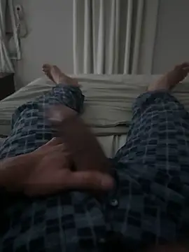 Snapshot of familia0210 chatting on October 24, 2025, 1:26 am familia0210 online show from October 24, 2025, 1:26 am