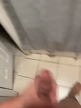 Snapshot of familia0210 chatting on November 20, 2025, 12:00 am familia0210 online show from November 20, 2025, 12:00 am