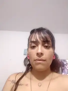 Snapshot of Moon_Annd_Sun chatting on October 21, 2025, 3:33 pm Moon Annd Sun online show from October 21, 2025, 3:33 pm