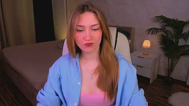 Snapshot of AngelAnabelle chatting on October 24, 2025, 8:30 pm AngelAnabelle online show from October 24, 2025, 8:30 pm