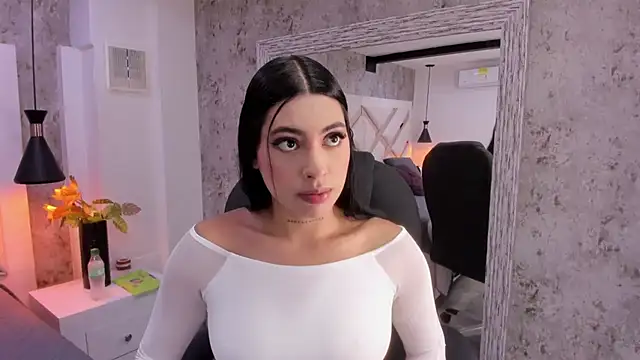 Vanessa Rain  online show from February 21, 2026, 8:00 pm