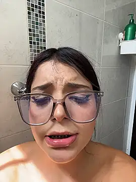 ArieliciousXXX online show from January 5, 2026, 5:27 pm