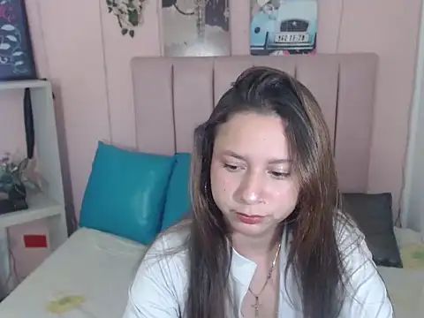 Snapshot of Candela_Dubout chatting on October 10, 2025, 11:22 am Candela Dubout online show from October 10, 2025, 11:22 am