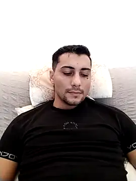 gooddboy01 online show from October 19, 2025, 12:08 pm