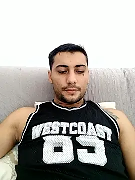 gooddboy01 online show from October 25, 2025, 8:57 am