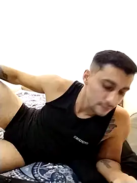 gooddboy01 online show from October 11, 2025, 2:29 pm