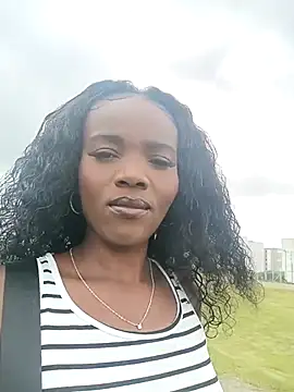 Snapshot of Emily_knights chatting on November 14, 2025, 3:26 pm Emily knights online show from November 14, 2025, 3:26 pm