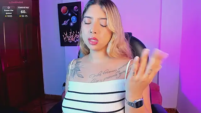 AnaFoxxx  online show from February 10, 2026, 11:09 am