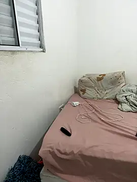    Amandinha online show from November 18, 2025, 11:48 pm