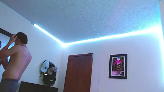 PapiNoha online show from October 6, 2025, 4:24 am