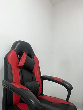 Snapshot of Olivia_Rousett chatting on November 25, 2025, 8:53 pm Olivia Rousett online show from November 25, 2025, 8:53 pm