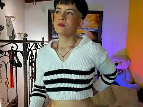 Zulyhenao online show from November 21, 2025, 3:27 am