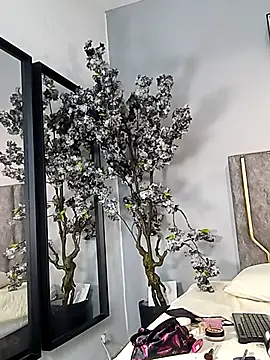 Nahomycarterr online show from November 21, 2025, 7:46 pm