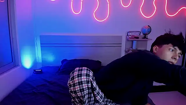 luccas ferreira online show from November 16, 2025, 7:07 pm