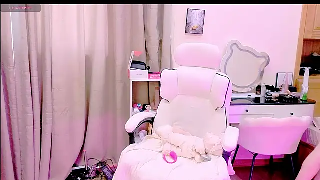 Snapshot of _Aria_Moonie chatting on March 10, 2026, 4:49 am Aria Moonie online show from March 10, 2026, 4:49 am