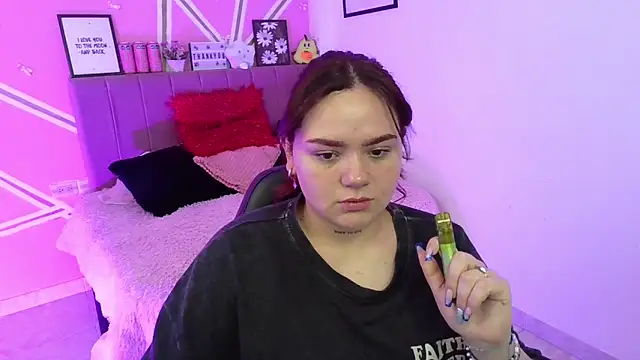 Snapshot of koning_moretti chatting on April 7, 2026, 9:27 pm koning moretti online show from April 7, 2026, 9:27 pm