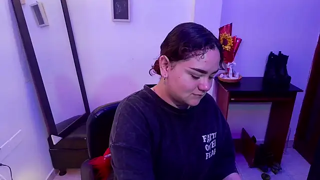 Snapshot of koning_moretti chatting on March 17, 2026, 4:37 am koning moretti online show from March 17, 2026, 4:37 am