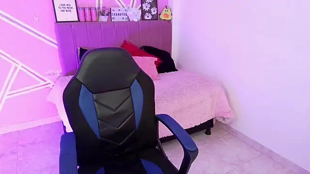 Snapshot of koning_moretti chatting on April 10, 2026, 8:16 pm koning moretti online show from April 10, 2026, 8:16 pm