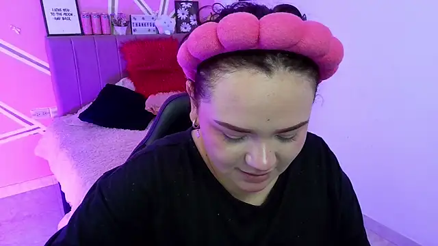 Snapshot of koning_moretti chatting on April 8, 2026, 10:44 pm koning moretti online show from April 8, 2026, 10:44 pm