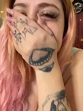 Snapshot of KellyMoors chatting on November 7, 2025, 1:21 am KellyMoors online show from November 7, 2025, 1:21 am