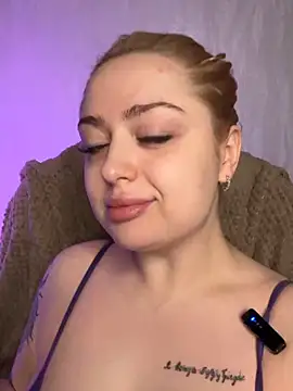 Snapshot of KellyMoors chatting on March 26, 2026, 1:26 am KellyMoors online show from March 26, 2026, 1:26 am