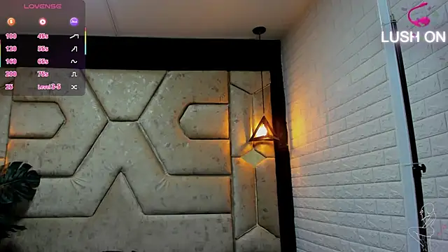 Julieta Slav3 online show from March 31, 2026, 9:28 pm