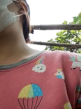 Snapshot of Noen_22 chatting on November 24, 2025, 2:55 am Noen 22 online show from November 24, 2025, 2:55 am