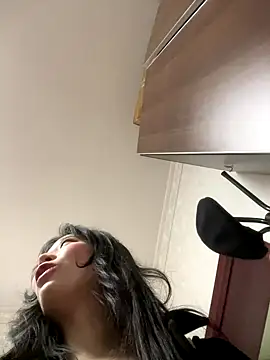 yourkeer online show from November 3, 2025, 8:29 am