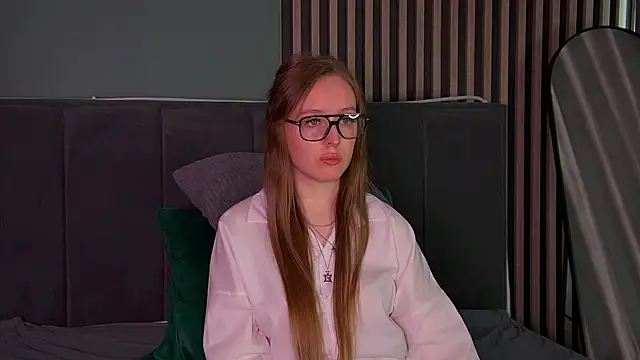 Snapshot of KathyStewart chatting on October 11, 2025, 4:24 am KathyStewart online show from October 11, 2025, 4:24 am