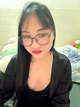 Linh5790 online show from November 5, 2025, 12:41 pm