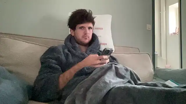 VersaGoo online show from October 14, 2025, 2:28 pm