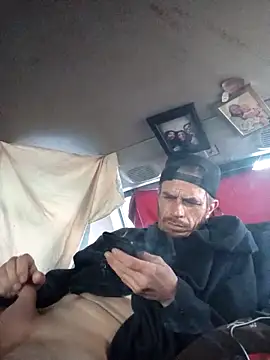 LetMeLiqU online show from November 1, 2025, 3:06 pm