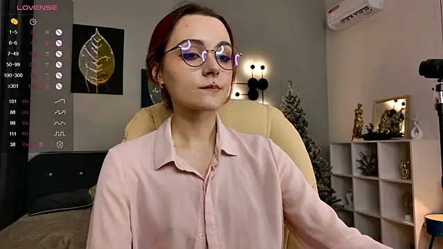 Snapshot of ElizabethMilller_ chatting on December 4, 2025, 10:31 pm ElizabethMilller online show from December 4, 2025, 10:31 pm