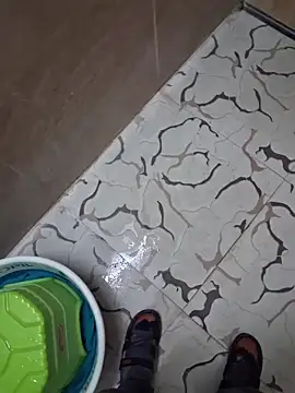 Snapshot of UsurpedThaw chatting on December 16, 2025, 6:56 pm UsurpedThaw online show from December 16, 2025, 6:56 pm