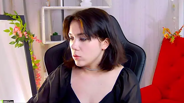 Kelly foox online show from December 2, 2025, 9:22 am