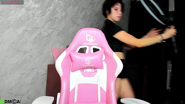 Sara Frayer online show from October 23, 2025, 12:53 am