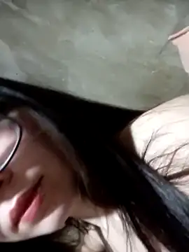 miaahot69 online show from October 15, 2025, 8:11 am