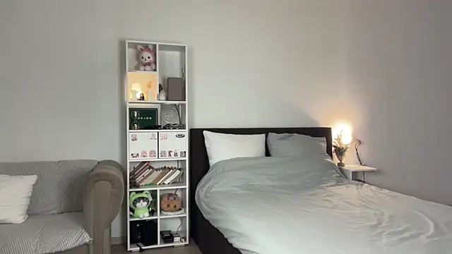 Snapshot of yourlittlesunrise_ chatting on November 28, 2025, 4:45 am yourlittlesunrise online show from November 28, 2025, 4:45 am