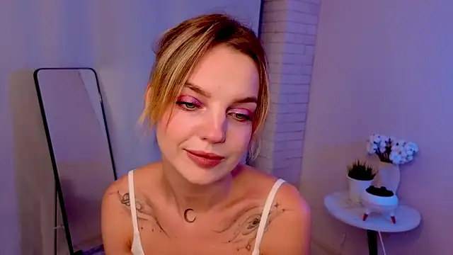 Snapshot of FeliceSpigner chatting on October 26, 2025, 3:12 pm FeliceSpigner online show from October 26, 2025, 3:12 pm